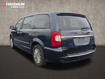 2016 Chrysler Town & Country Touring-L