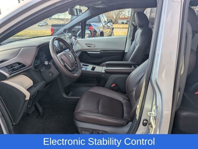 2021 Toyota Sienna Platinum 7 Passenger