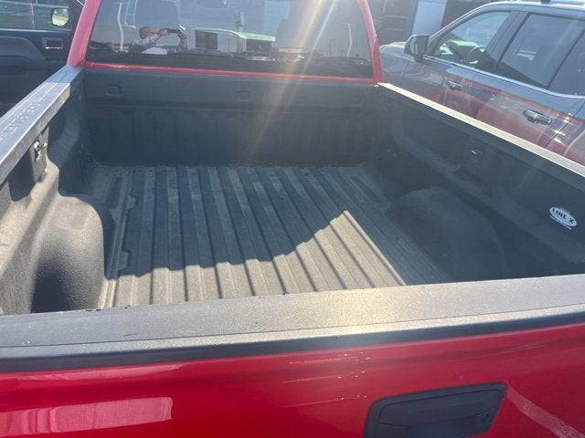 2018 Chevrolet Silverado 1500 4WD Double Cab 143.5" Custom