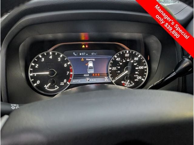 2024 Nissan Titan SV