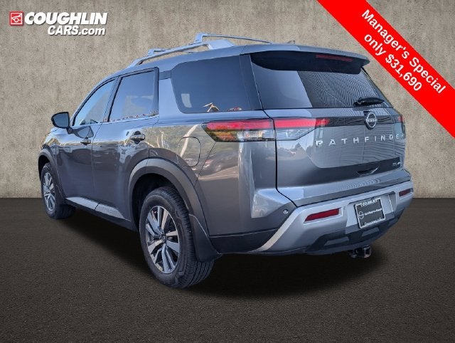 2024 Nissan Pathfinder SL