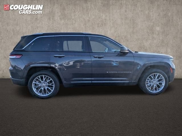 2022 Jeep Grand Cherokee Summit
