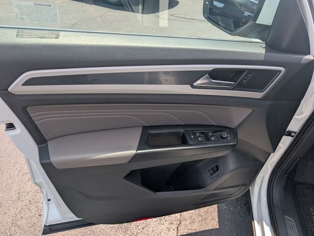 2021 Volkswagen Atlas 3.6L V6 SE w/Technology R-Line