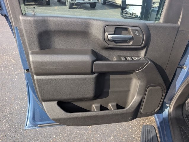 2025 Chevrolet Silverado 2500HD 4WD Crew Cab 159" Custom