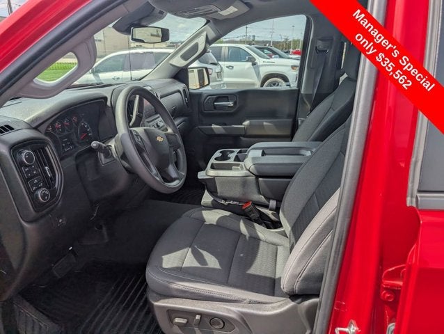 2023 Chevrolet Silverado 1500 4WD Crew Cab 147" Custom