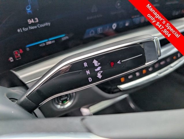 2025 Cadillac LYRIQ Luxury