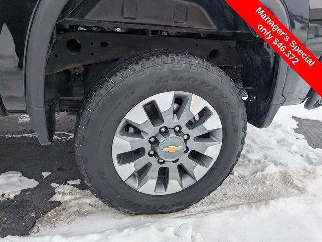 2024 Chevrolet Silverado 2500HD 4WD Crew Cab 159" Custom