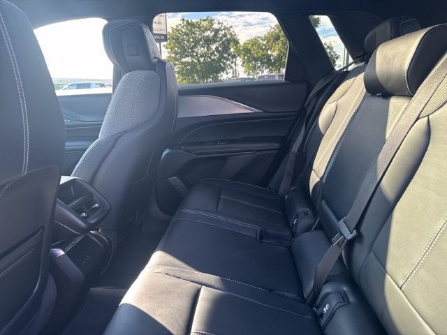 2024 Cadillac LYRIQ Tech