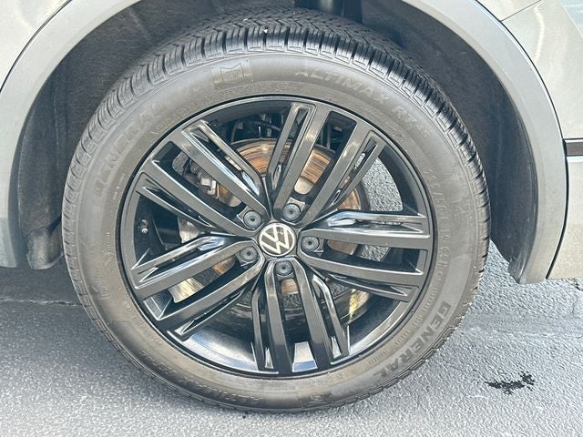 2022 Volkswagen Tiguan 2.0T SE R-Line Black