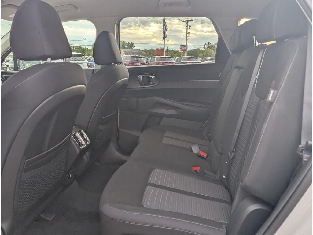 2025 Kia Sorento LX