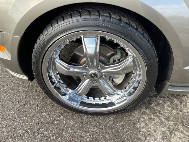 2005 Ford Mustang GT Premium