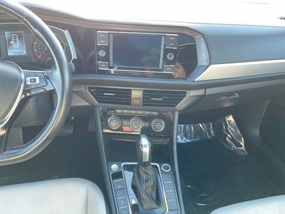 2021 Volkswagen Jetta R-Line