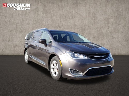 2017 Chrysler Pacifica Touring L Plus