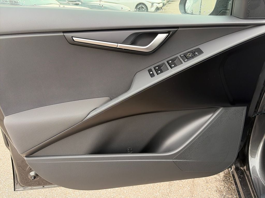 2026 Kia Niro LX