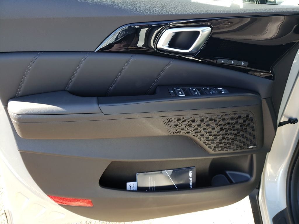 2026 Kia Carnival Hybrid Base