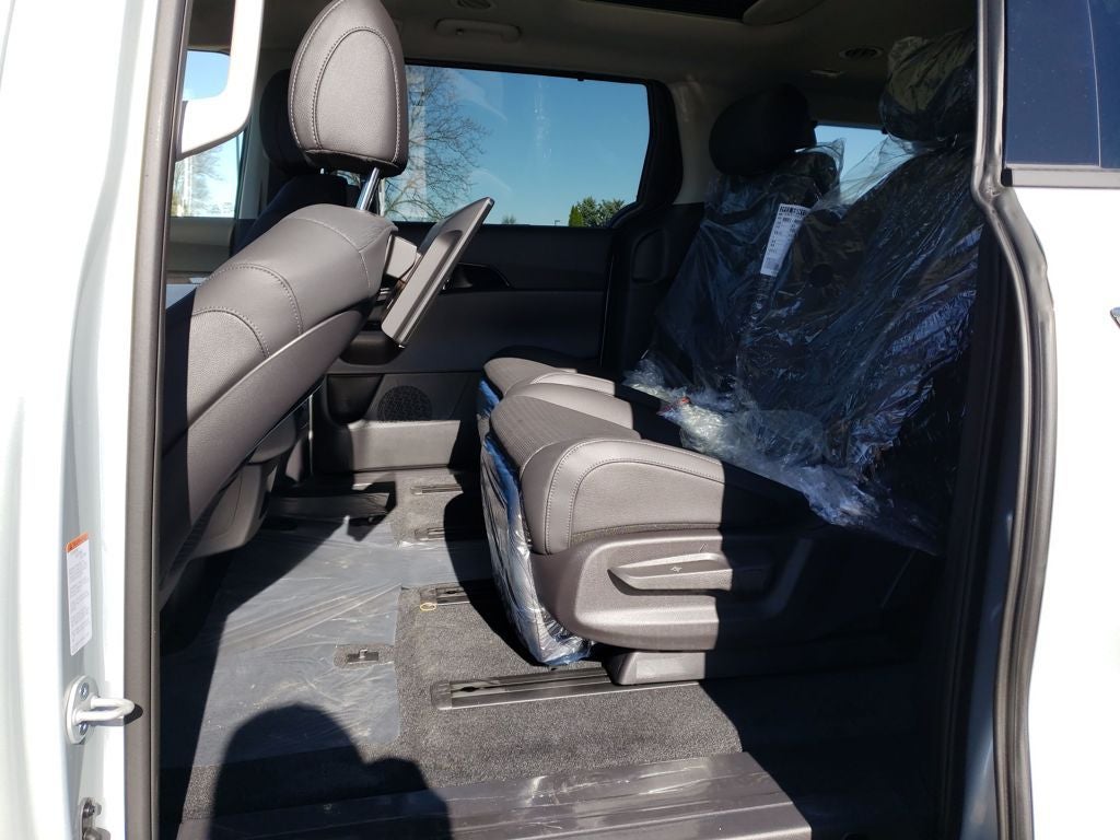 2026 Kia Carnival Hybrid Base