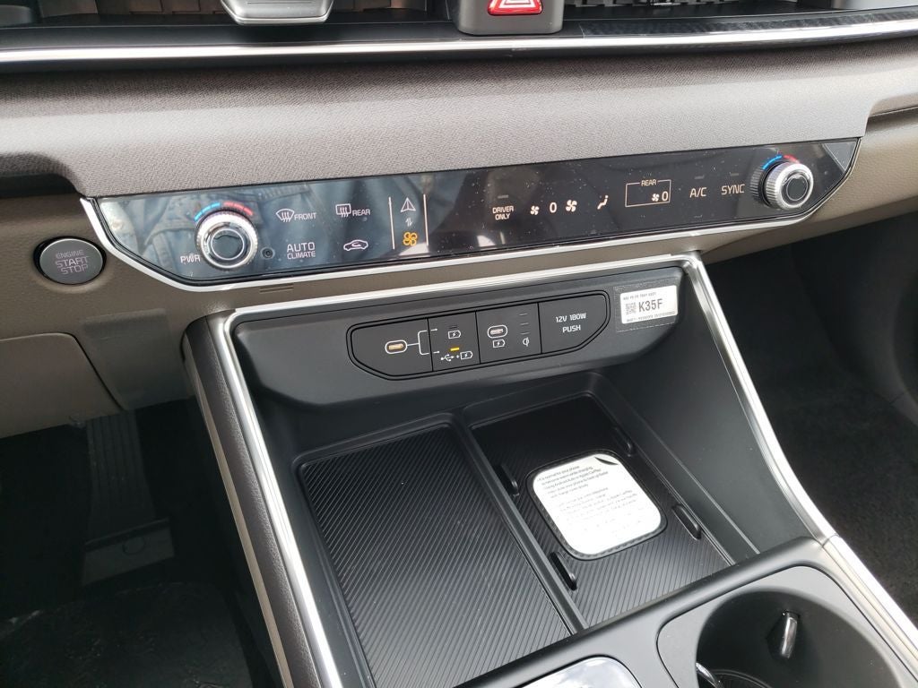 2026 Kia Carnival Hybrid Base