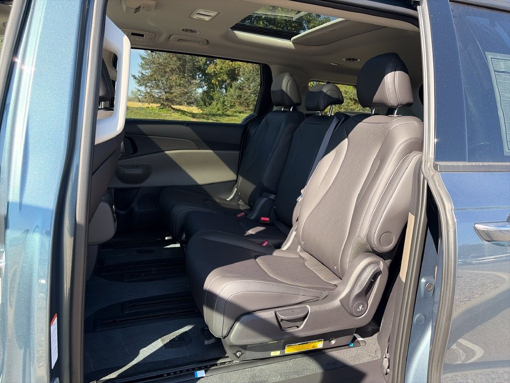 2027 Kia Carnival Hybrid SX