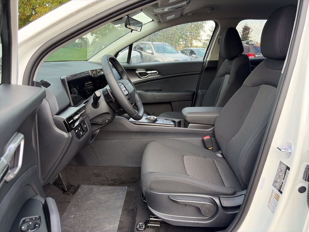 2027 Kia Sportage Hybrid LX