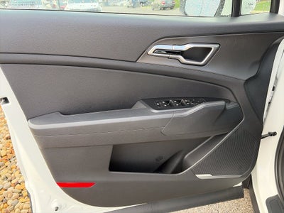 2027 Kia Sportage Hybrid LX