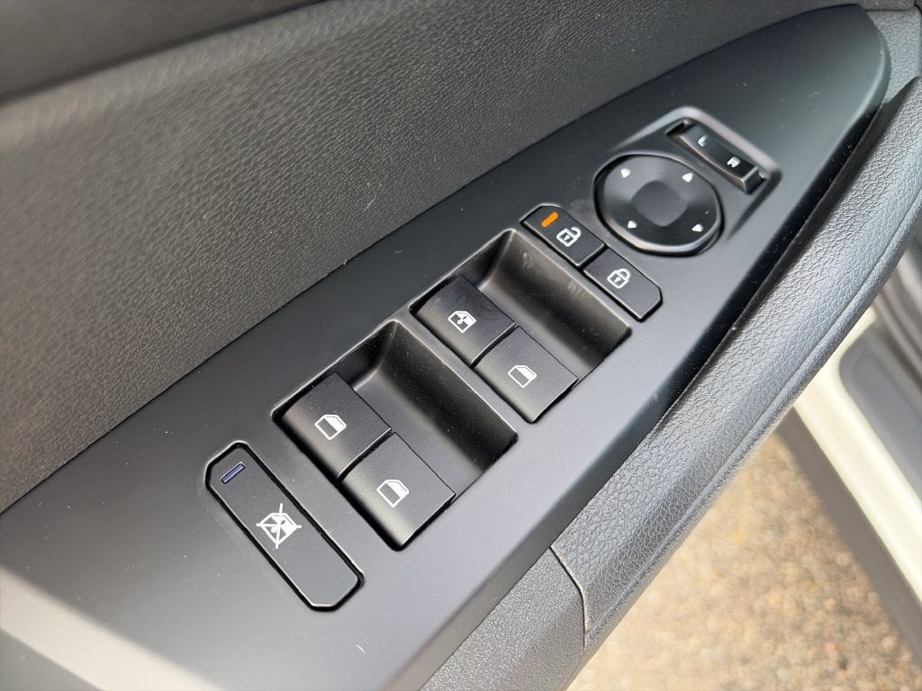 2027 Kia Sportage Hybrid LX