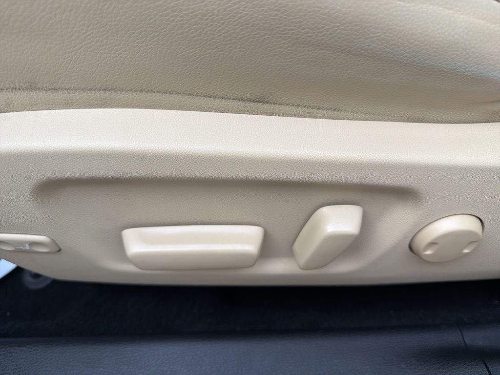 2014 Toyota Highlander Base