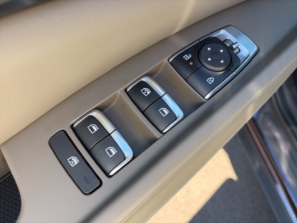 2027 Kia Carnival LX
