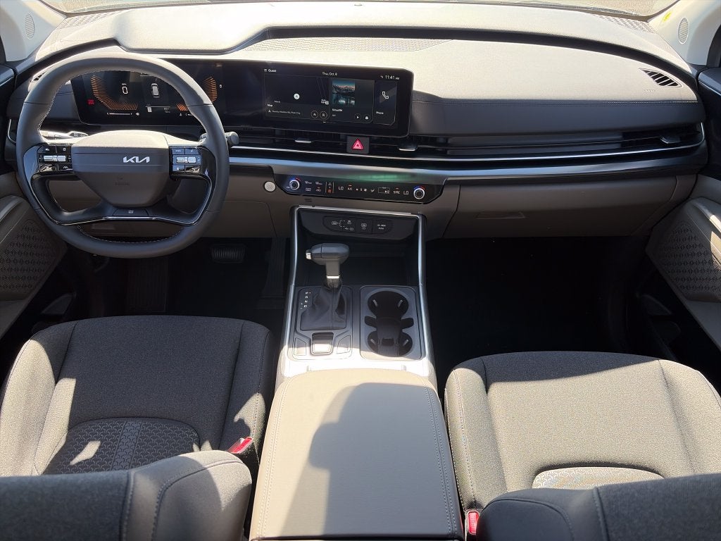 2027 Kia Carnival LX