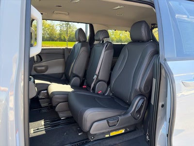 2027 Kia Carnival EX