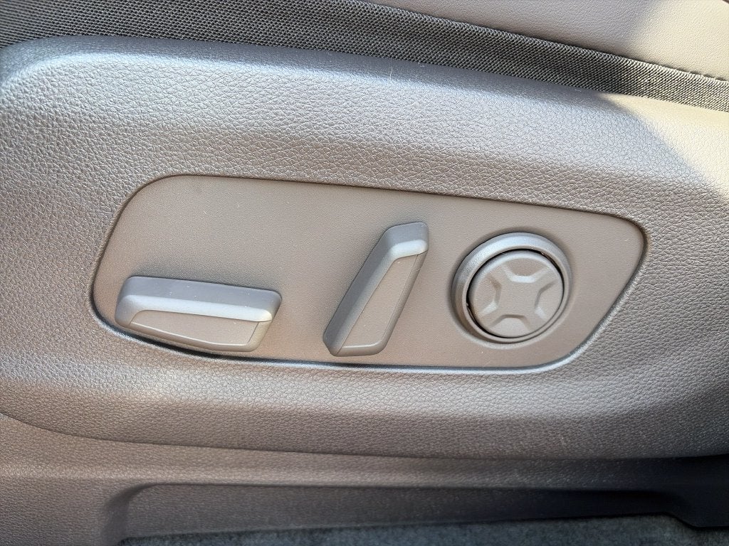 2027 Kia Carnival Hybrid EX