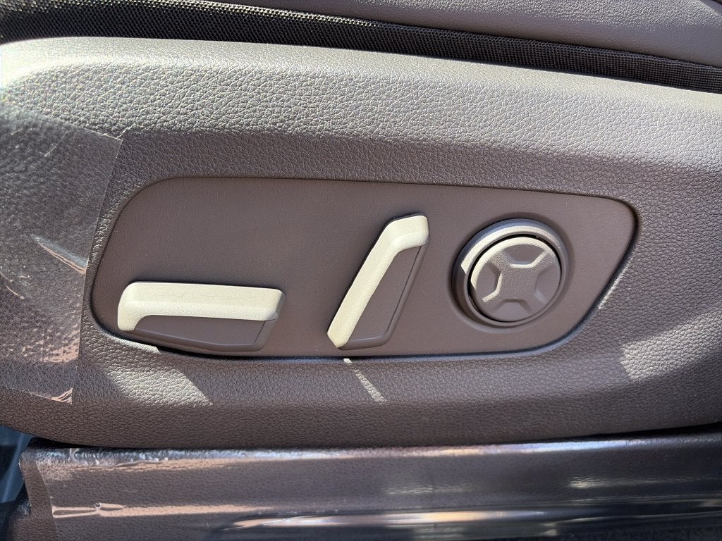 2027 Kia Carnival Hybrid EX