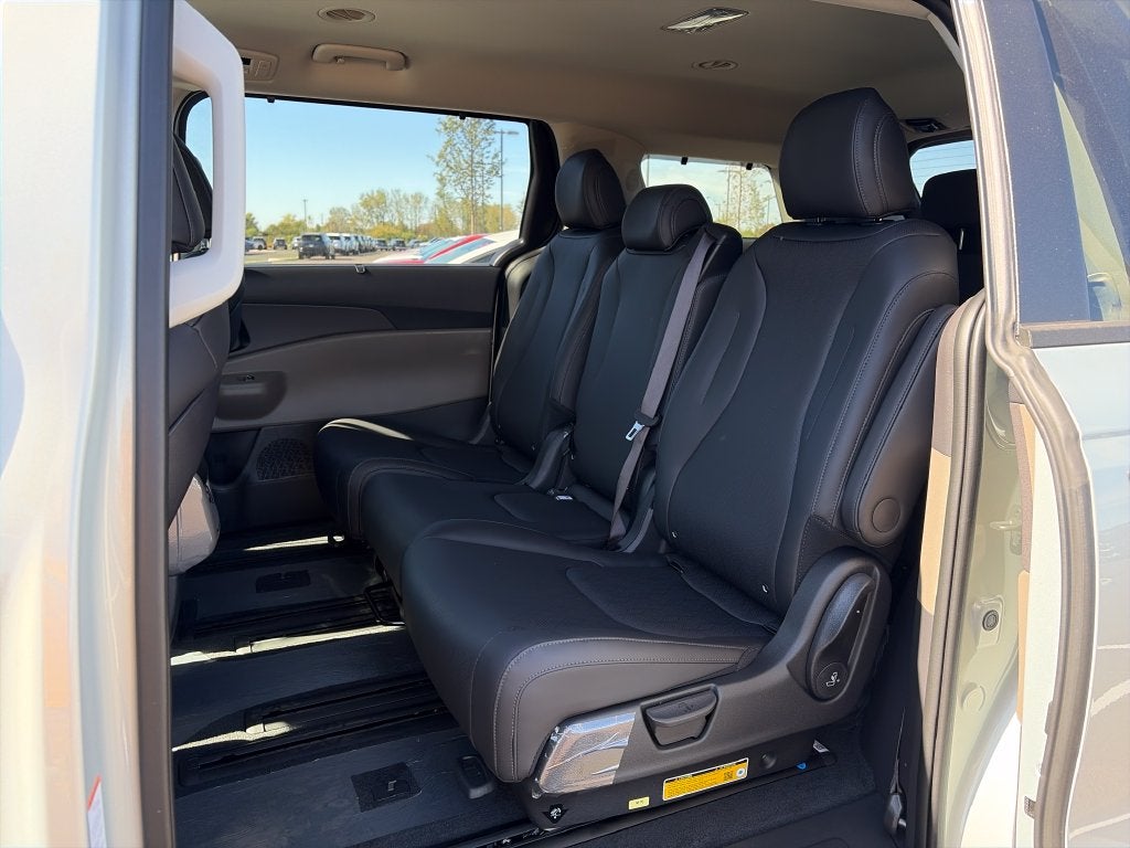 2027 Kia Carnival Hybrid EX