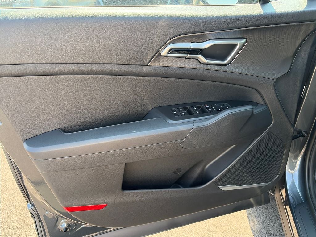 2027 Kia Sportage Hybrid LX