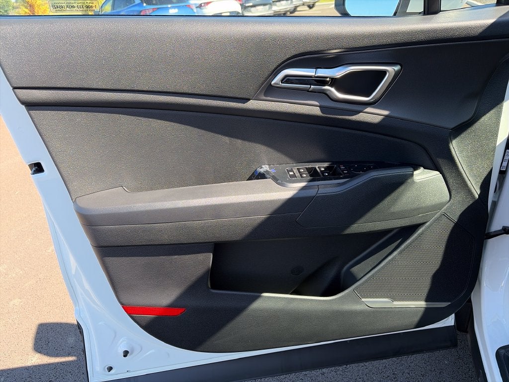 2027 Kia Sportage Hybrid LX