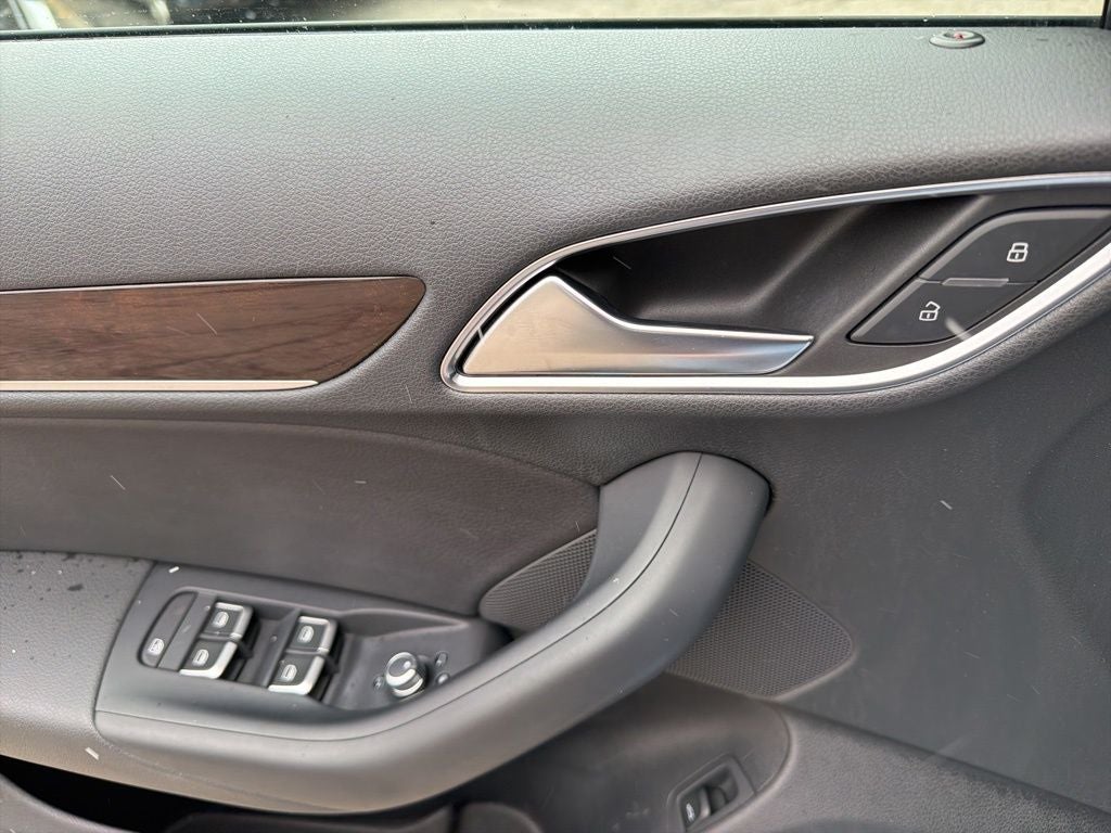 2016 Audi Q3 2.0T Prestige quattro