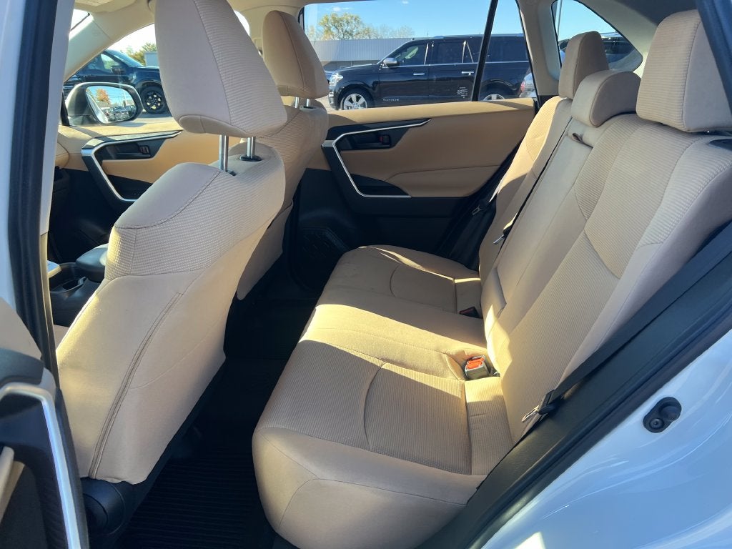 2019 Toyota RAV4 LE
