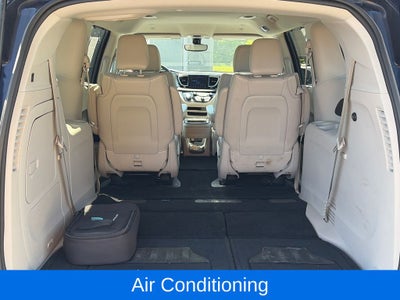 2018 Chrysler Pacifica Hybrid Touring L