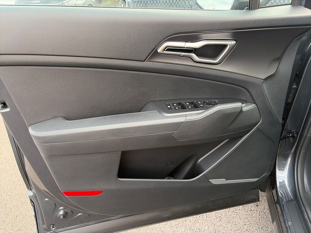 2027 Kia Sportage Hybrid LX
