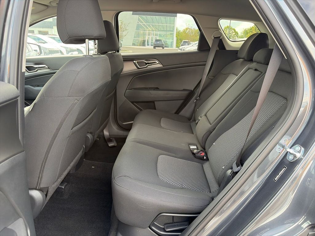 2027 Kia Sportage Hybrid LX