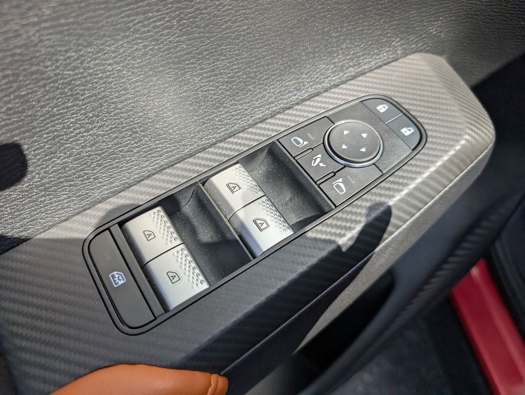 2024 Mitsubishi Outlander Base