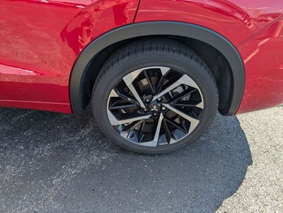 2024 Mitsubishi Outlander Base