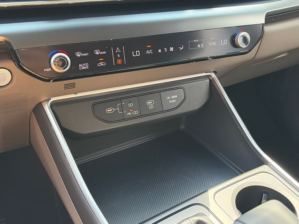 2027 Kia Carnival LXS