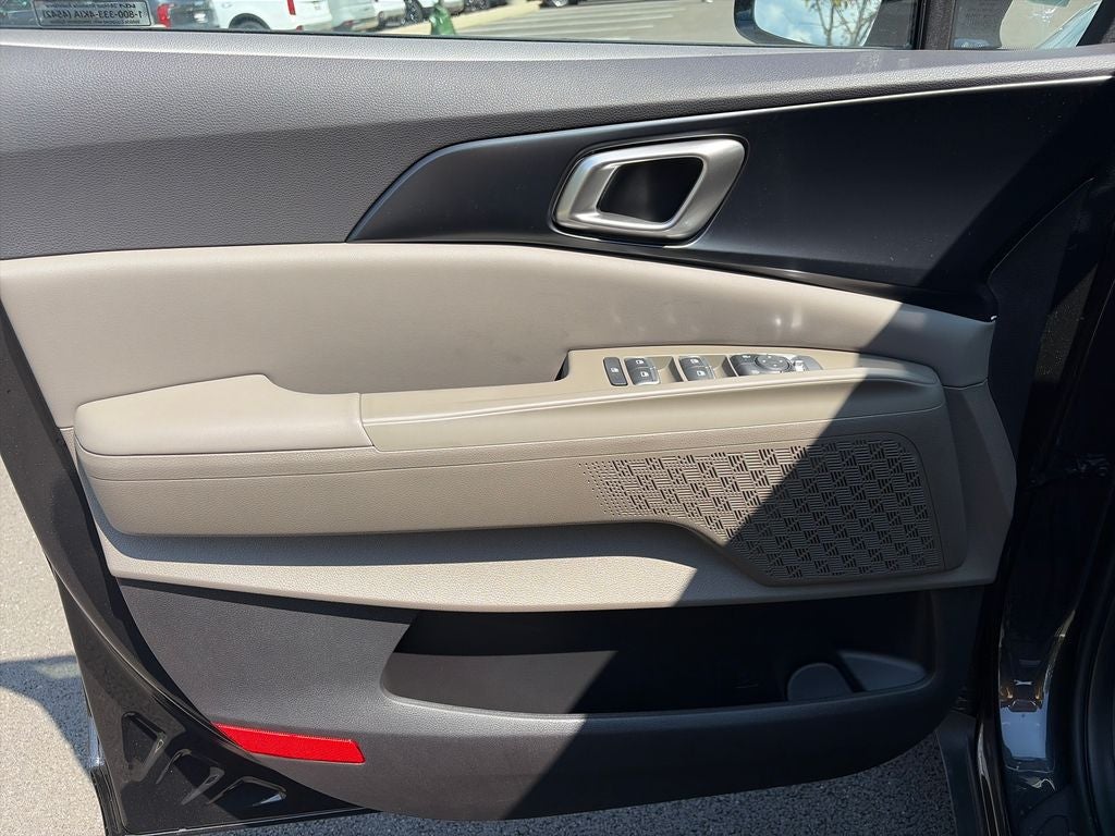 2027 Kia Carnival LXS