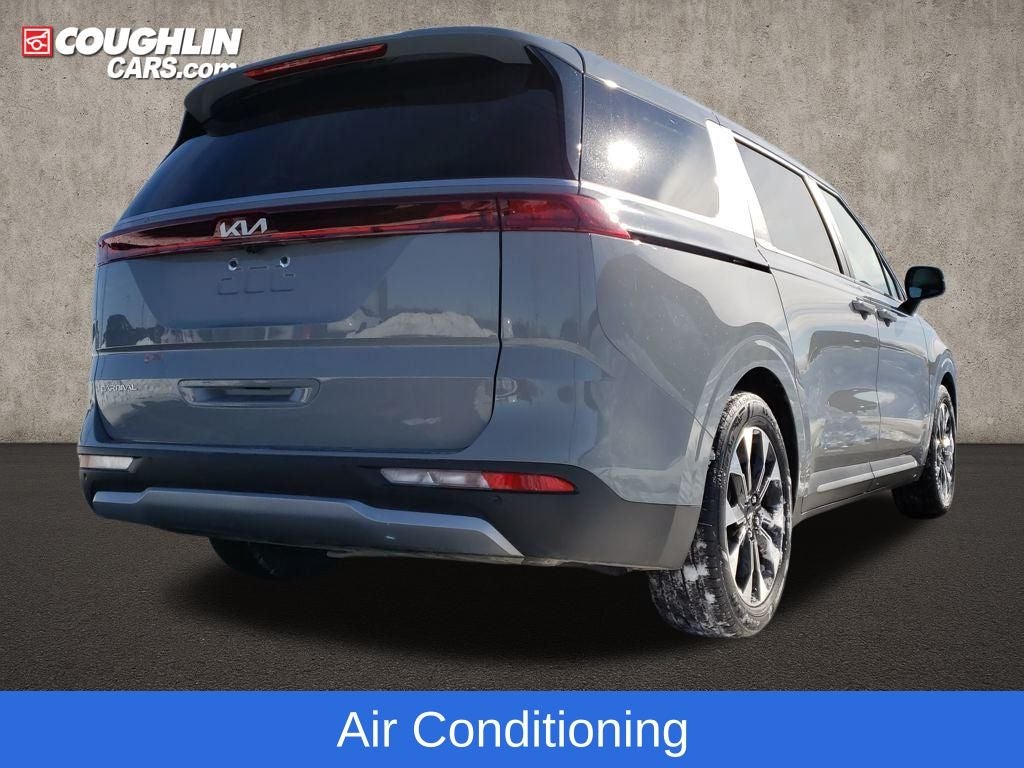 2024 Kia Carnival EX