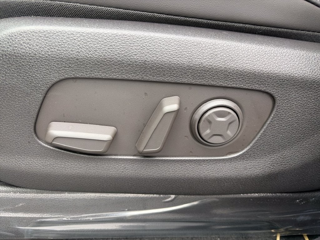 2027 Kia Carnival EX