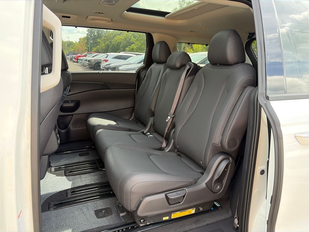 2027 Kia Carnival SX Prestige