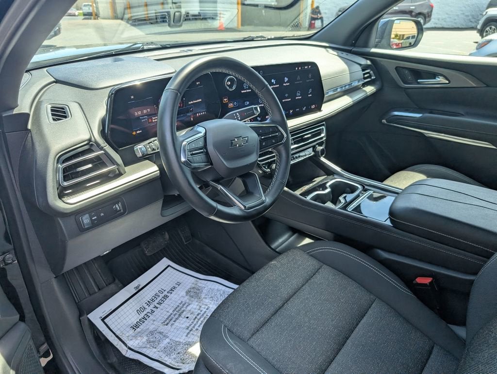2024 Chevrolet Traverse LT