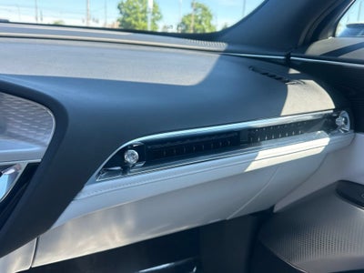 2024 Cadillac LYRIQ Luxury 2