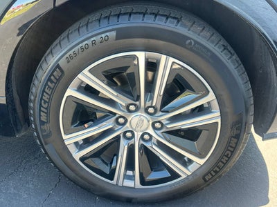 2024 Cadillac LYRIQ Luxury 2