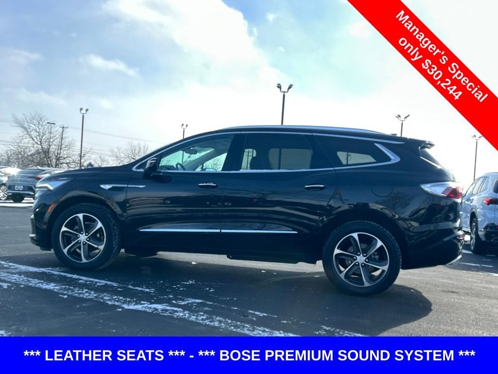 2022 Buick Enclave Essence